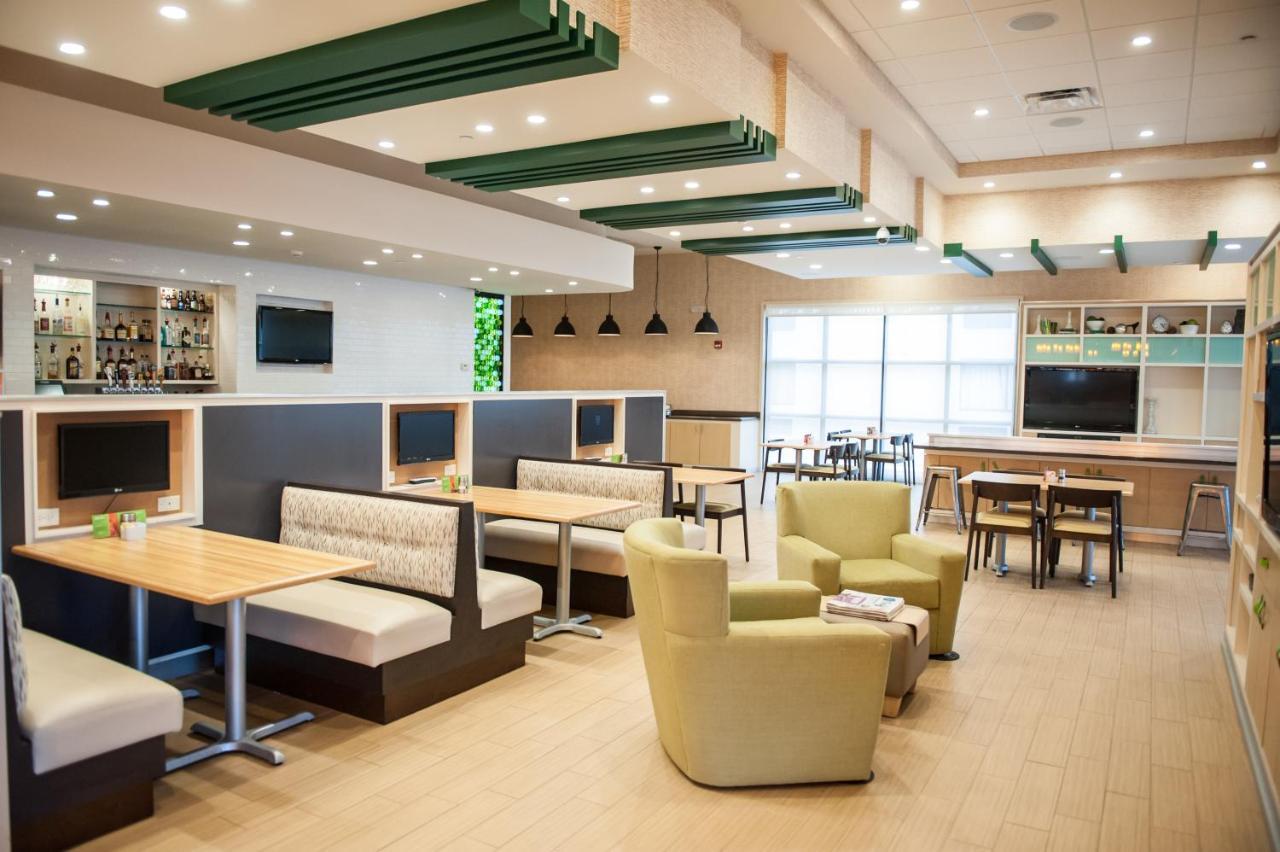 小石城西假日酒店 - 查纳尔普凯 小岩城 外观 照片